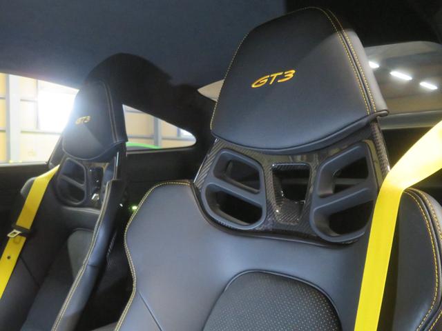 ９１１ ９１１ＧＴ３　レザー　Ｒａｃｅ－Ｔｅｘインテリア（コントラストカラーステッチ）／３Ｄプリント（ソフト硬度）フルバケ／ＰＣＣＢ／カーボンルーフ／ＬＥＤマトリックス／Ｆリフト／ミラー上部トリム（カーボン）／ＢＯＳＥ（14枚目）