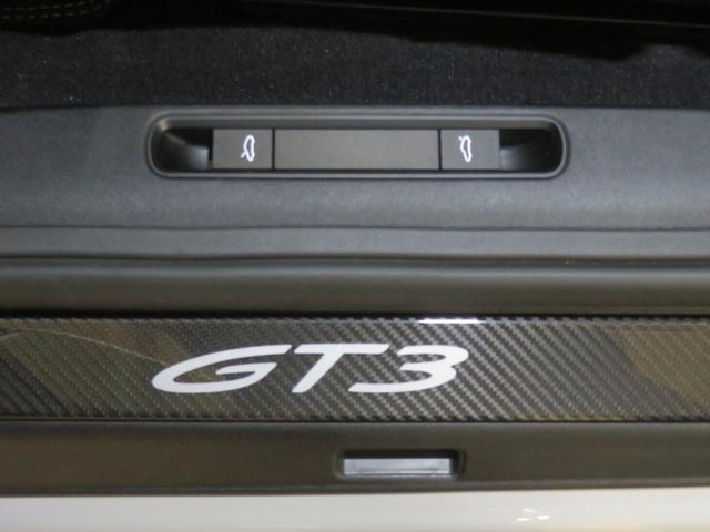 ９１１ ９１１ＧＴ３　レザー　Ｒａｃｅ－Ｔｅｘインテリア（コントラストカラーステッチ）／３Ｄプリント（ソフト硬度）フルバケ／ＰＣＣＢ／カーボンルーフ／ＬＥＤマトリックス／Ｆリフト／ミラー上部トリム（カーボン）／ＢＯＳＥ（34枚目）