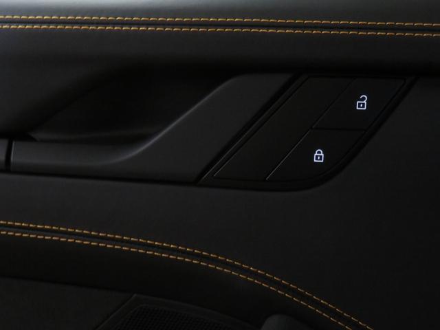 ９１１ ９１１ＧＴ３　レザー　Ｒａｃｅ－Ｔｅｘインテリア（コントラストカラーステッチ）／３Ｄプリント（ソフト硬度）フルバケ／ＰＣＣＢ／カーボンルーフ／ＬＥＤマトリックス／Ｆリフト／ミラー上部トリム（カーボン）／ＢＯＳＥ（38枚目）