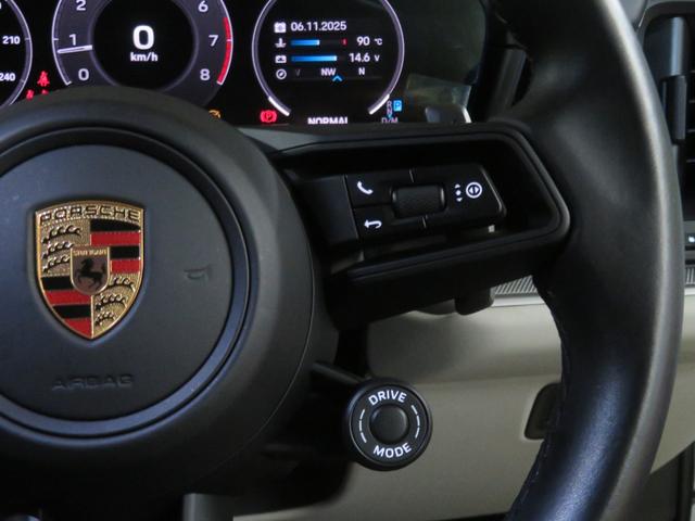 カイエンクーペ ベースグレード レザーインテリア/22AW 911 Turbo Design/HDマトリックス/エアサス/SportDesign/BOSE/HUD/ソフトクローズドア/プライバシーガラス/エアクオリティシステム(19枚目)