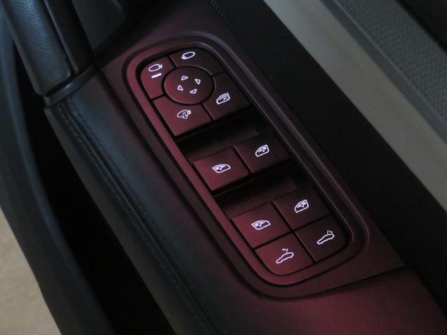 カイエンクーペ ベースグレード レザーインテリア/22AW 911 Turbo Design/HDマトリックス/エアサス/SportDesign/BOSE/HUD/ソフトクローズドア/プライバシーガラス/エアクオリティシステム(37枚目)