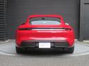 タイカンＧＴＳ　ＧＴＳインテリア／スポーツデザインパッケージ（カーボン）／２１ＡＷスパイダーデザイン／カーボンのドアシルガード／４ゾーンクライメート／アクティブレーンキープ／プライバシーガラス（9枚目）
