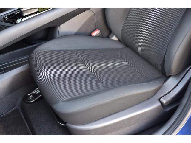 ノート Ｘ　ユーザー様買取　純正ナビ　テレビ　３６０°カメラ　ＥＴＣ　オートエアコン　デジタルインナーミラー（7枚目）