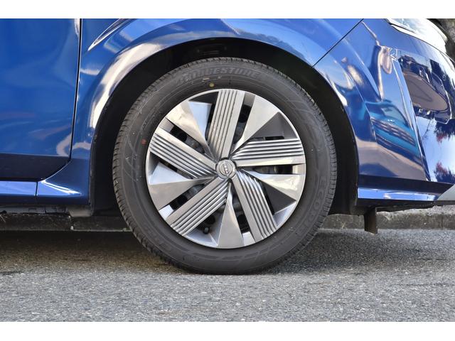 ノート Ｘ　ユーザー様買取　純正ナビ　テレビ　３６０°カメラ　ＥＴＣ　オートエアコン　デジタルインナーミラー（12枚目）