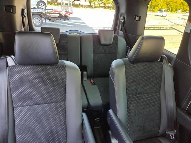 ヴォクシー ＺＳ　煌ＩＩＩ（10枚目）