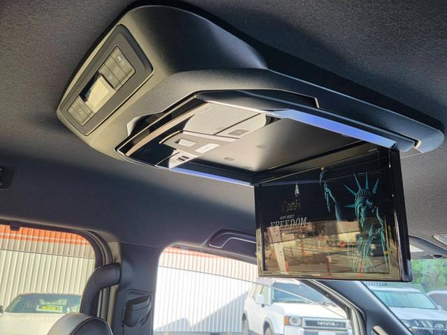 ヴォクシー ＺＳ　煌ＩＩＩ（16枚目）