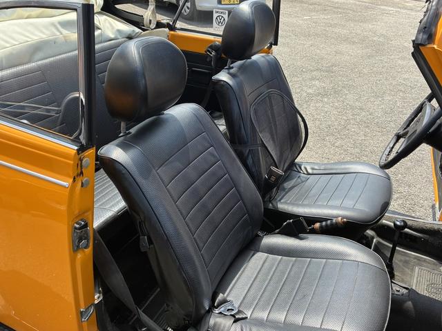 ビートル 1303Sカブリオレ ドイツ最終モデルコンバーチブル・左ハンドル・ディーラー車・エンジンオーバーホール済1600cc・インジェクション(17枚目)