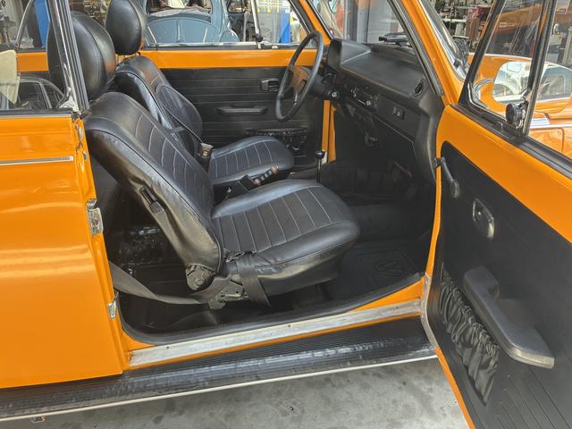 ビートル 1303Sカブリオレ ドイツ最終モデルコンバーチブル・左ハンドル・ディーラー車・エンジンオーバーホール済1600cc・インジェクション(23枚目)