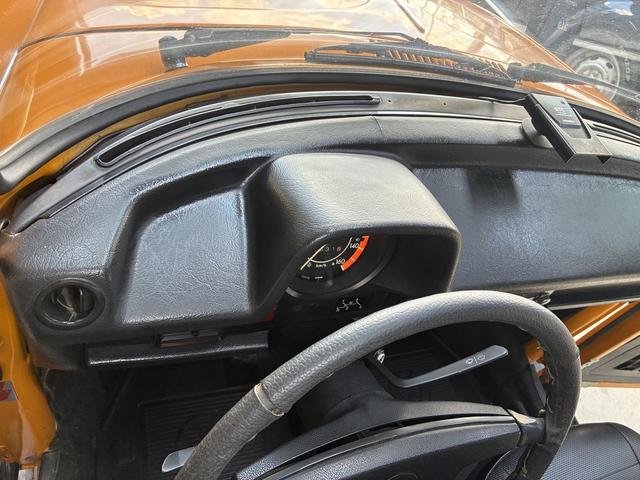 ビートル 1303Sカブリオレ ドイツ最終モデルコンバーチブル・左ハンドル・ディーラー車・エンジンオーバーホール済1600cc・インジェクション(26枚目)