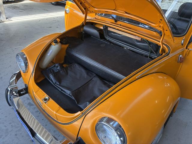 ビートル 1303Sカブリオレ ドイツ最終モデルコンバーチブル・左ハンドル・ディーラー車・エンジンオーバーホール済1600cc・インジェクション(29枚目)