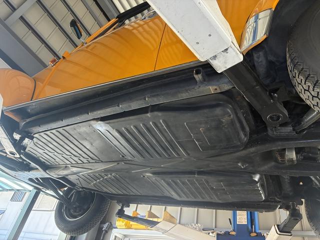 ビートル 1303Sカブリオレ ドイツ最終モデルコンバーチブル・左ハンドル・ディーラー車・エンジンオーバーホール済1600cc・インジェクション(32枚目)