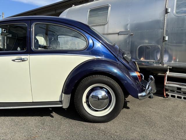 ビートル 1600i ビンテージスタイル・メキシコビートル・左ハンドル・フロントローダウン・ウッドステアリング・エアコン・フロントディスクブレーキ・インジェクション(11枚目)