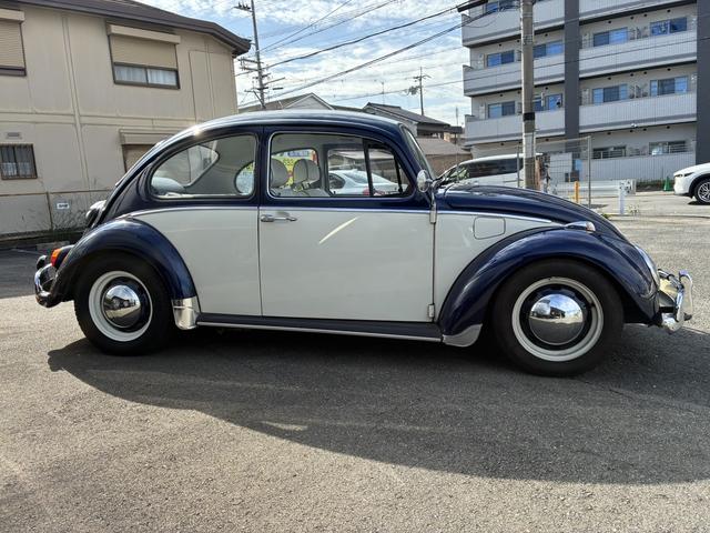 ビートル 1600i ビンテージスタイル・メキシコビートル・左ハンドル・フロントローダウン・ウッドステアリング・エアコン・フロントディスクブレーキ・インジェクション(12枚目)