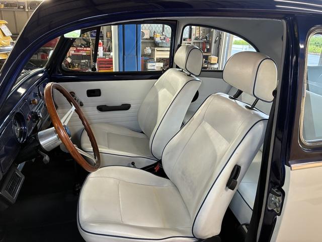 ビートル 1600i ビンテージスタイル・メキシコビートル・左ハンドル・フロントローダウン・ウッドステアリング・エアコン・フロントディスクブレーキ・インジェクション(18枚目)