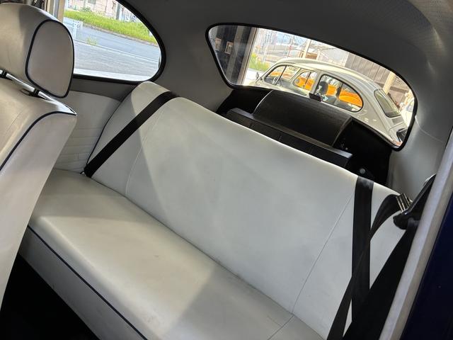 ビートル 1600i ビンテージスタイル・メキシコビートル・左ハンドル・フロントローダウン・ウッドステアリング・エアコン・フロントディスクブレーキ・インジェクション(19枚目)