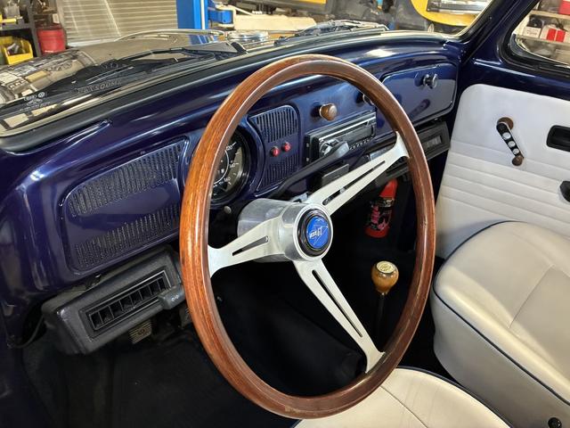 ビートル 1600i ビンテージスタイル・メキシコビートル・左ハンドル・フロントローダウン・ウッドステアリング・エアコン・フロントディスクブレーキ・インジェクション(25枚目)