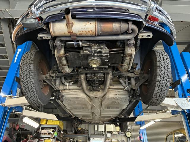 ビートル 1600i ビンテージスタイル・メキシコビートル・左ハンドル・フロントローダウン・ウッドステアリング・エアコン・フロントディスクブレーキ・インジェクション(34枚目)