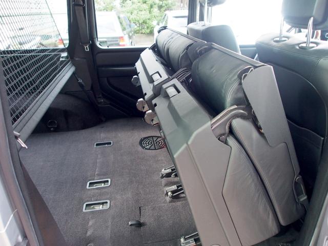 折り畳み式リアシート