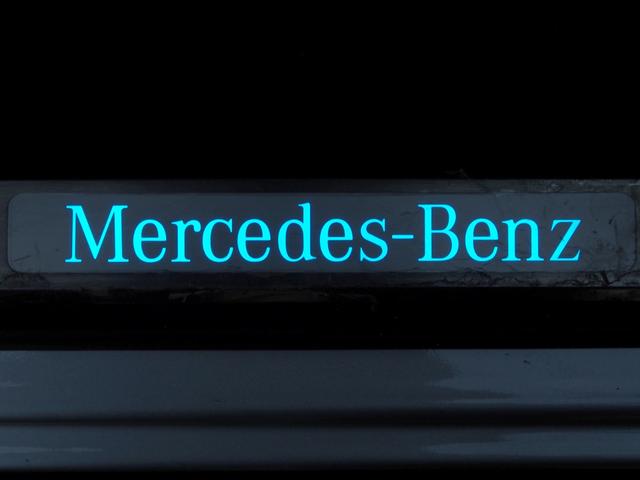 Ｍｅｒｃｅｄｅｓ−Ｂｅｎｚイルミネーテッドステップカバー