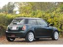 MINI クーパー 6MT車 走行距離46,300km 新品17インチアルミホイール タイヤ キセノンヘッドランプ 新品フロアマット ETC ユニオンジャック ミラーカバー 取説 整備記録簿 中古車画像_3