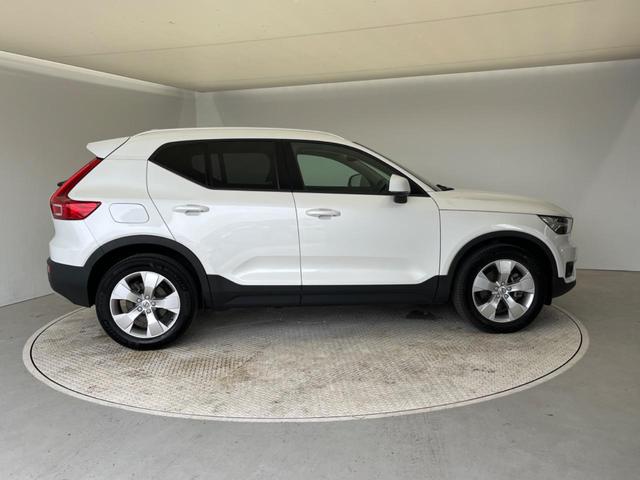 ＸＣ４０ Ｂ４　認定中古車　インテリセーフ　衝突被害軽減ブレーキ　３６０°ビューカメラ　パイロットアシスト　レーダークルーズ　純正９インチナビ　シートヒーター　メモリー機能付きパワーシート　Ｂｌｕｅｔｏｏｔｈ（18枚目）