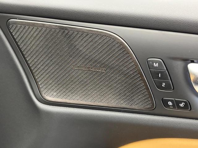 アルティメット　Ｂ４　認定中古車　グーグルナビ　ｈａｒｍａｎ／ｋａｒｄｏｎ　アンバーレザーシート　全席シートヒーター　シートベンチレーション　３６０°ビューカメラ　メモリー機能付きパワーシート(7枚目)