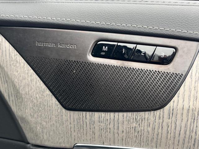 Ｂ６　ＡＷＤ　インスクリプション　認定中古車　サンルーフ　ナッパレザーシート　黒革シート　ｈａｒｍａｎ／ｋａｒｄｏｎ　インテリセーフ　３６０°ビューカメラ　パイロットアシスト　レーダークルーズ　純正９インチナビ　禁煙車　シートヒーター(41枚目)