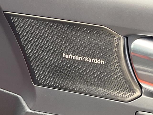 ＸＣ４０ Ｔ５　ＡＷＤ　Ｒデザイン　サンルーフ　Ｒデザイン専用シート　ｈａｒｍａｎ／ｋａｒｄｏｎ　３６０°ビューカメラ　パイロットアシスト　インテリセーフ　レーダークルーズ　純正９インチナビ　禁煙車　２トーンカラー　シートヒーター（28枚目）