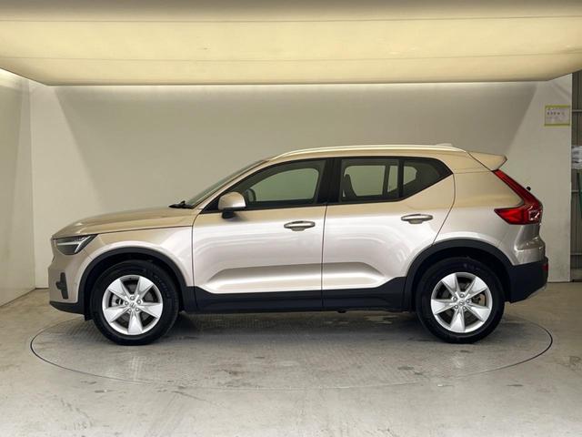 ＸＣ４０ プラス　プロ　Ｂ４　ＡＷＤ　認定中古車　Ｇｏｏｇｌｅ搭載　３６０°ビューカメラ　禁煙車　ＡｐｐｌｅＣａｒＰｌａｙ　Ｂｌｕｅｔｏｏｔｈ　シートヒーター　ブラインドスポットインフォメーション　車線逸脱警報　純正１８インチＡＷ　ＥＴＣ（19枚目）