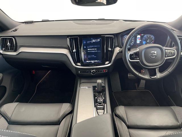 Ｖ６０ Ｂ５　Ｒデザイン　認定中古車　ｈａｒｍａｎ／ｋａｒｄｏｎ　３６０°ビューカメラ　禁煙車　インテリセーフ　純正ナビ　シートベンチレーション　メモリー機能付きパワーシート　Ａｐｐｌｅ　Ｃａｒ　Ｐｌａｙ　フルセグＴＶ（2枚目）