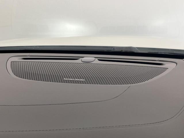 Ｖ６０ Ｂ５　Ｒデザイン　認定中古車　ｈａｒｍａｎ／ｋａｒｄｏｎ　３６０°ビューカメラ　禁煙車　インテリセーフ　純正ナビ　シートベンチレーション　メモリー機能付きパワーシート　Ａｐｐｌｅ　Ｃａｒ　Ｐｌａｙ　フルセグＴＶ（5枚目）