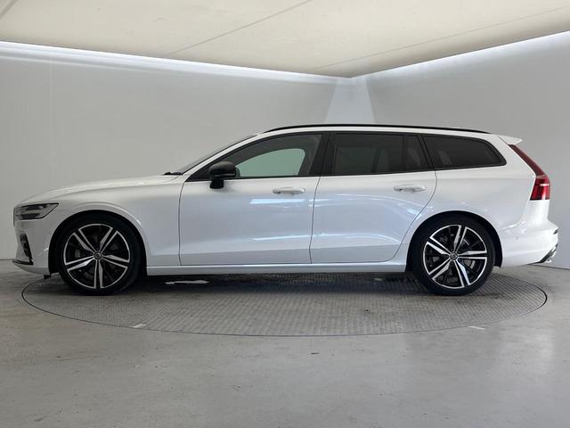 Ｖ６０ Ｂ５　Ｒデザイン　認定中古車　ｈａｒｍａｎ／ｋａｒｄｏｎ　３６０°ビューカメラ　禁煙車　インテリセーフ　純正ナビ　シートベンチレーション　メモリー機能付きパワーシート　Ａｐｐｌｅ　Ｃａｒ　Ｐｌａｙ　フルセグＴＶ（20枚目）