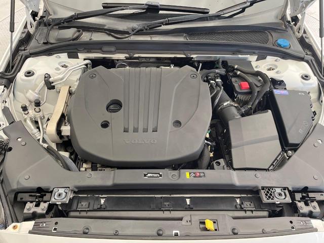 Ｖ６０ Ｂ５　Ｒデザイン　認定中古車　ｈａｒｍａｎ／ｋａｒｄｏｎ　３６０°ビューカメラ　禁煙車　インテリセーフ　純正ナビ　シートベンチレーション　メモリー機能付きパワーシート　Ａｐｐｌｅ　Ｃａｒ　Ｐｌａｙ　フルセグＴＶ（21枚目）