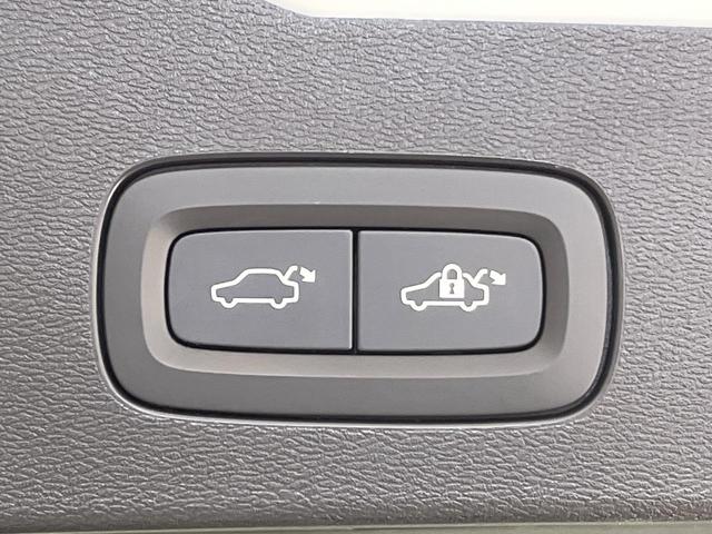 Ｖ６０ Ｂ５　Ｒデザイン　認定中古車　ｈａｒｍａｎ／ｋａｒｄｏｎ　３６０°ビューカメラ　禁煙車　インテリセーフ　純正ナビ　シートベンチレーション　メモリー機能付きパワーシート　Ａｐｐｌｅ　Ｃａｒ　Ｐｌａｙ　フルセグＴＶ（24枚目）