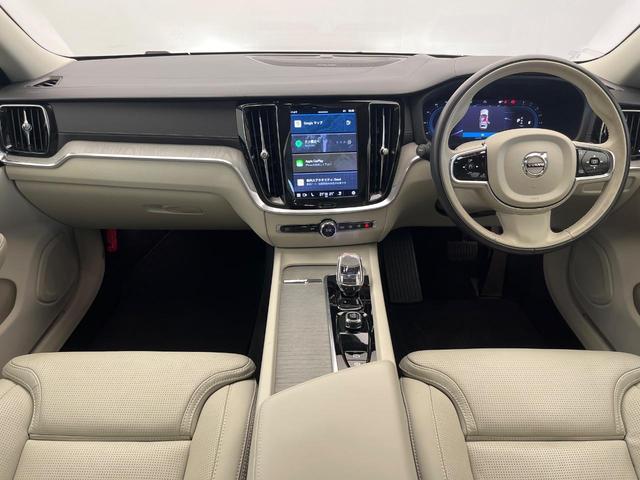 Ｖ６０ アルティメット　Ｂ４　認定中古車　純正９インチナビ　Ｇｏｏｇｌｅモデル　ｈａｒｍａｎ／ｋａｒｄｏｎ　白革シート　３６０°ビューカメラ　シートベンチレーション　パワーシート　パワーバックドア　ＬＥＤヘッドライト　ルーフレール（2枚目）