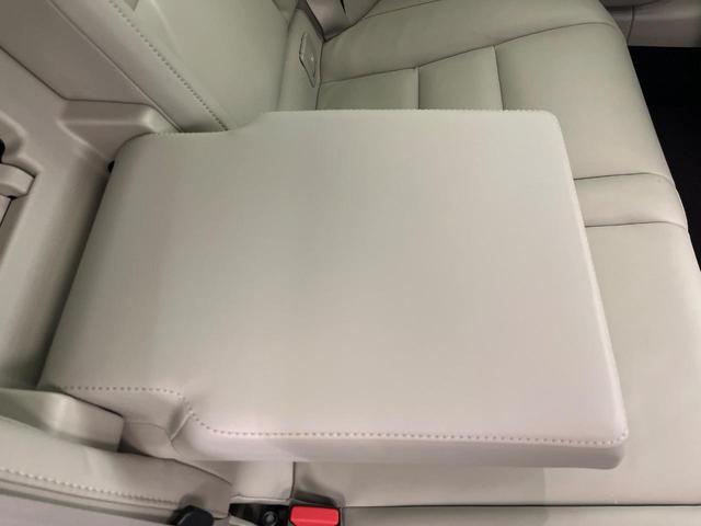 Ｖ６０ アルティメット　Ｂ４　認定中古車　純正９インチナビ　Ｇｏｏｇｌｅモデル　ｈａｒｍａｎ／ｋａｒｄｏｎ　白革シート　３６０°ビューカメラ　シートベンチレーション　パワーシート　パワーバックドア　ＬＥＤヘッドライト　ルーフレール（29枚目）