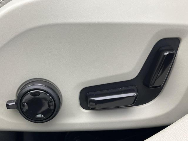 Ｖ６０ Ｂ５　インスクリプション　認定中古車　純正９インチナビ　Ｂｏｗｅｒｓ＆Ｗｉｌｋｉｎｓ　白革シート　３６０°ビューカメラ　パイロットアシスト　シートベンチレーション　パワーシート　Ａｐｐｌｅ　Ｃａｒ　Ｐｌａｙ　Ｂｌｕｅｔｏｏｔｈ（27枚目）