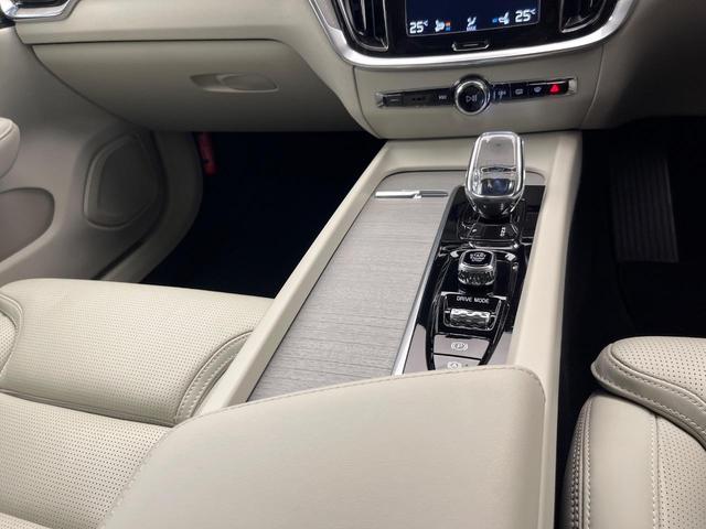 Ｖ６０ Ｂ５　インスクリプション　認定中古車　純正９インチナビ　Ｂｏｗｅｒｓ＆Ｗｉｌｋｉｎｓ　白革シート　３６０°ビューカメラ　パイロットアシスト　シートベンチレーション　パワーシート　Ａｐｐｌｅ　Ｃａｒ　Ｐｌａｙ　Ｂｌｕｅｔｏｏｔｈ（51枚目）