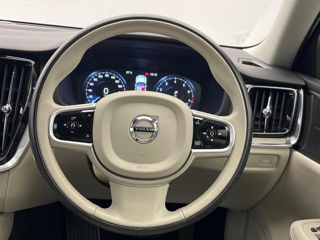Ｖ６０ Ｔ５　インスクリプション　純正９インチナビ　白革シート　ｈａｒｍａｎ／ｋａｒｄｏｎ　３６０°ビューカメラ　パイロットアシスト　パワーシート　シートベンチレーション　パワーシート　Ａｐｐｌｅ　Ｃａｒ　Ｐｌａｙ　Ｂｌｕｅｔｏｏｔｈ（11枚目）