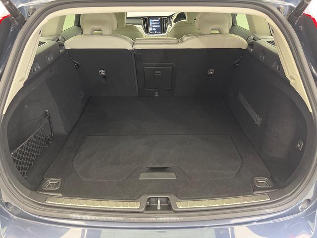 Ｖ６０ Ｔ５　インスクリプション　純正９インチナビ　白革シート　ｈａｒｍａｎ／ｋａｒｄｏｎ　３６０°ビューカメラ　パイロットアシスト　パワーシート　シートベンチレーション　パワーシート　Ａｐｐｌｅ　Ｃａｒ　Ｐｌａｙ　Ｂｌｕｅｔｏｏｔｈ（23枚目）