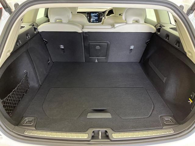 V60 T5 モメンタム 純正9インチナビ 禁煙車 インテリセーフ シートベンチレーション メモリー機能付きパワーシート Bluetooth フルセグTV LEDヘッドライト ブラインドスポットインフォメーション(14枚目)