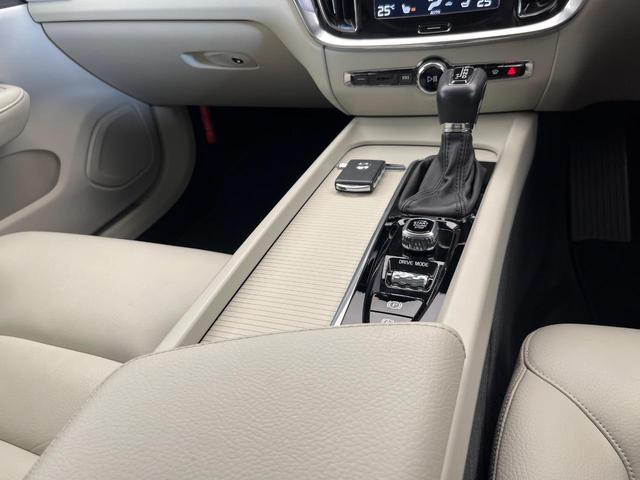 V60 T5 モメンタム 純正9インチナビ 禁煙車 インテリセーフ シートベンチレーション メモリー機能付きパワーシート Bluetooth フルセグTV LEDヘッドライト ブラインドスポットインフォメーション(43枚目)