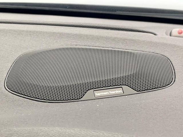 Ｖ４０ Ｔ３　インスクリプション　純正ナビ　ｈａｒｍａｎ／ｋａｒｄｏｎ　禁煙車　インテリセーフ　シートベンチレーション　パワーシート　Ｂｌｕｅｔｏｏｔｈ　トールハンマーＬＥＤヘッドライト　ブラインドスポットインフォメーション（5枚目）