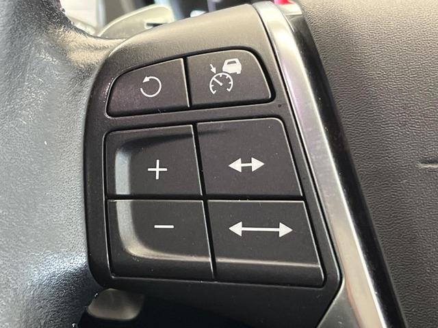 Ｖ４０ Ｔ３　インスクリプション　純正ナビ　ｈａｒｍａｎ／ｋａｒｄｏｎ　禁煙車　インテリセーフ　シートベンチレーション　パワーシート　Ｂｌｕｅｔｏｏｔｈ　トールハンマーＬＥＤヘッドライト　ブラインドスポットインフォメーション（10枚目）