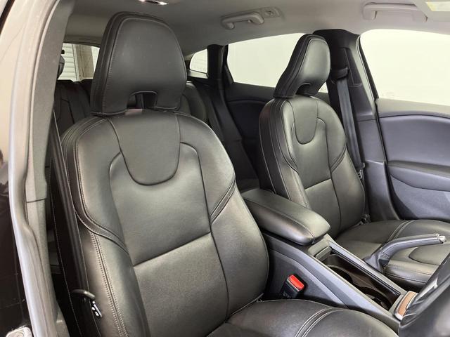 Ｖ４０ Ｔ３　インスクリプション　純正ナビ　ｈａｒｍａｎ／ｋａｒｄｏｎ　禁煙車　インテリセーフ　シートベンチレーション　パワーシート　Ｂｌｕｅｔｏｏｔｈ　トールハンマーＬＥＤヘッドライト　ブラインドスポットインフォメーション（12枚目）