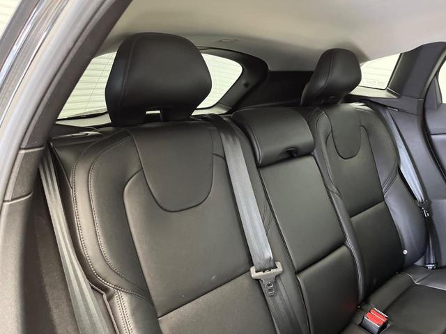 Ｖ４０ Ｔ３　インスクリプション　純正ナビ　ｈａｒｍａｎ／ｋａｒｄｏｎ　禁煙車　インテリセーフ　シートベンチレーション　パワーシート　Ｂｌｕｅｔｏｏｔｈ　トールハンマーＬＥＤヘッドライト　ブラインドスポットインフォメーション（13枚目）