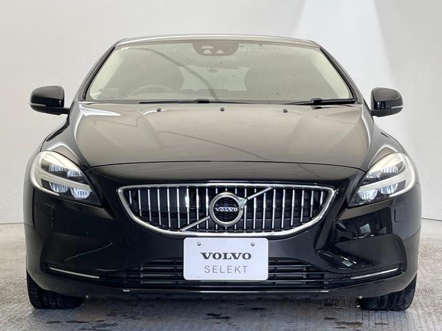 Ｖ４０ Ｔ３　インスクリプション　純正ナビ　ｈａｒｍａｎ／ｋａｒｄｏｎ　禁煙車　インテリセーフ　シートベンチレーション　パワーシート　Ｂｌｕｅｔｏｏｔｈ　トールハンマーＬＥＤヘッドライト　ブラインドスポットインフォメーション（17枚目）