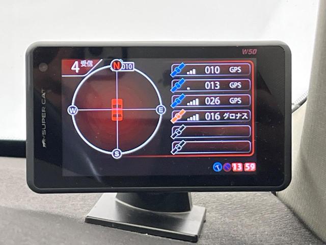 Ｖ４０ Ｔ３　インスクリプション　純正ナビ　ｈａｒｍａｎ／ｋａｒｄｏｎ　禁煙車　インテリセーフ　シートベンチレーション　パワーシート　Ｂｌｕｅｔｏｏｔｈ　トールハンマーＬＥＤヘッドライト　ブラインドスポットインフォメーション（32枚目）