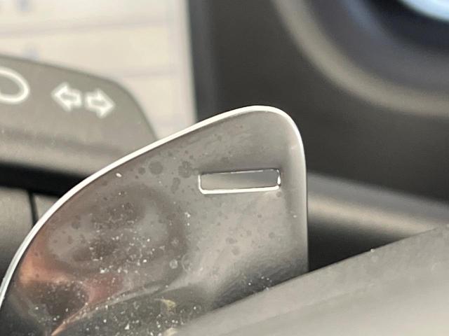 Ｖ４０ Ｔ３　インスクリプション　純正ナビ　ｈａｒｍａｎ／ｋａｒｄｏｎ　禁煙車　インテリセーフ　シートベンチレーション　パワーシート　Ｂｌｕｅｔｏｏｔｈ　トールハンマーＬＥＤヘッドライト　ブラインドスポットインフォメーション（36枚目）
