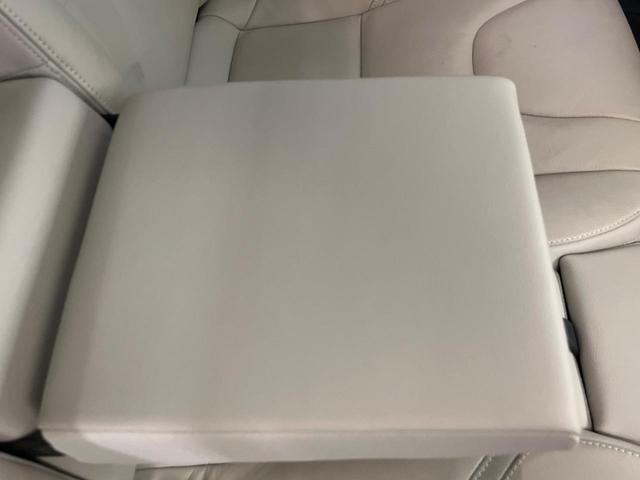 Ｖ４０ Ｄ４　ＳＥ　禁煙車　インテリセーフ　純正ＨＤＤナビ　バックカメラ　パドルシフト　フロントシートヒーター　運転席パワーシート　純正１７インチアルミホイール　Ｂｌｕｅｔｏｏｔｈ　ＣＤ・ＤＶＤ再生機能（27枚目）